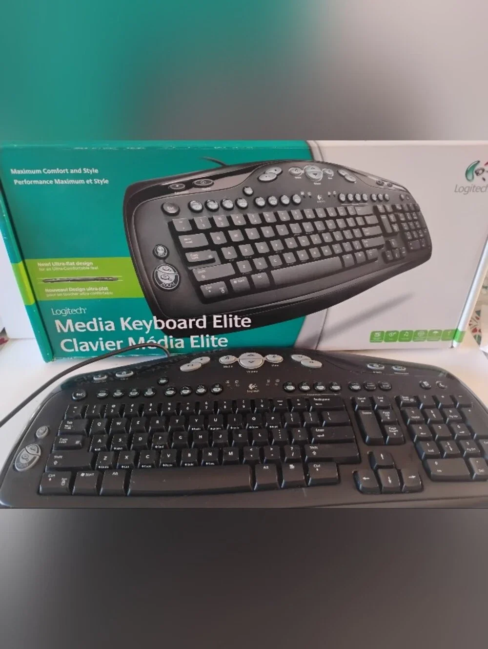 Logitech Wired Media Keyboard in Black